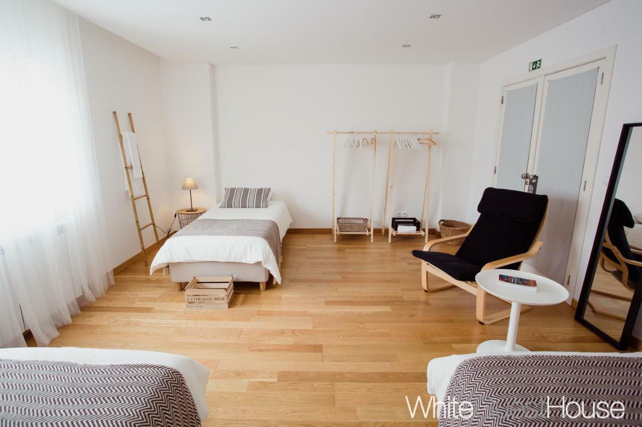 White Guest House Peniche Eksteriør billede